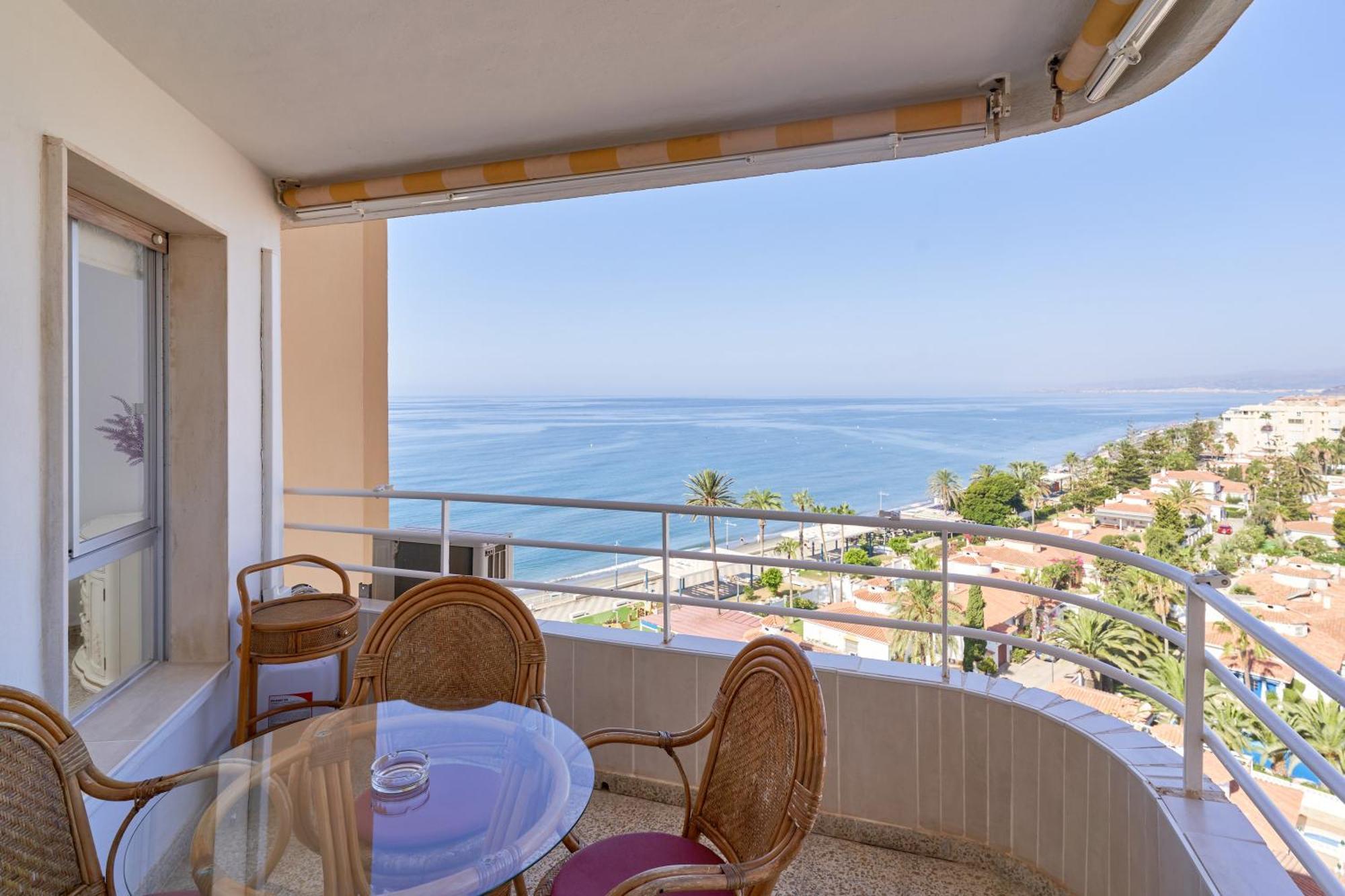 Апартаменты Terraza Sobre El Mar Торрокс-Коста Экстерьер фото